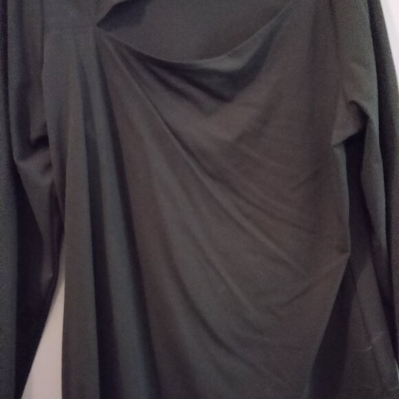 Women's cut out knit top. XL. - Picture 2 of 5